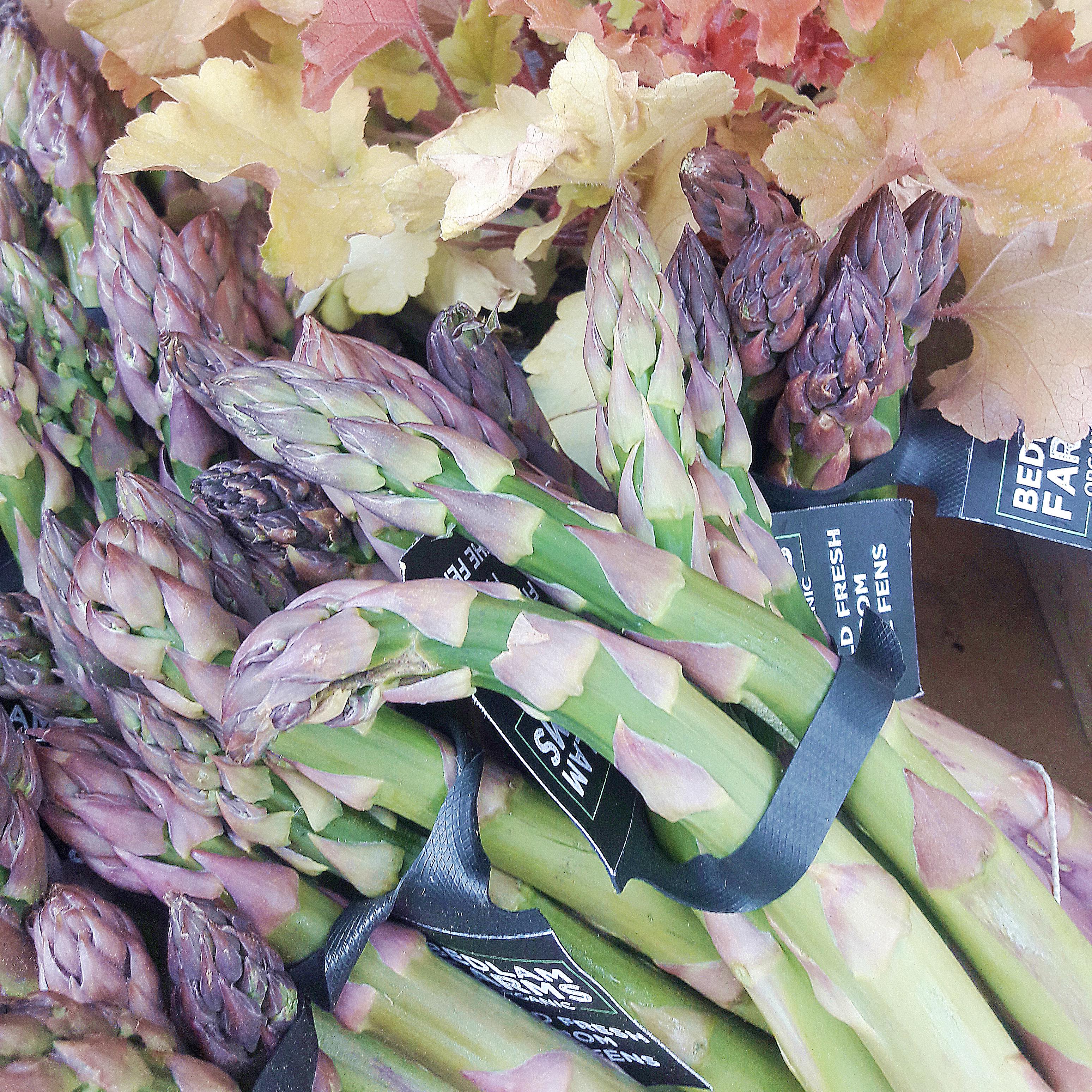 asparagus bunched 250g cambs