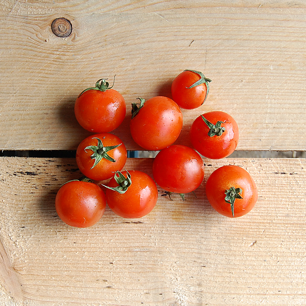 cherry tomatoes 250g (pack) iow